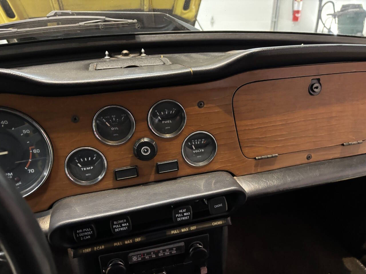1974 Triumph TR6 25