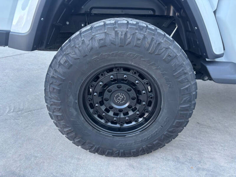 2022 Jeep Gladiator Overland