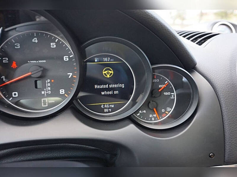 2014 Porsche Cayenne Platinum