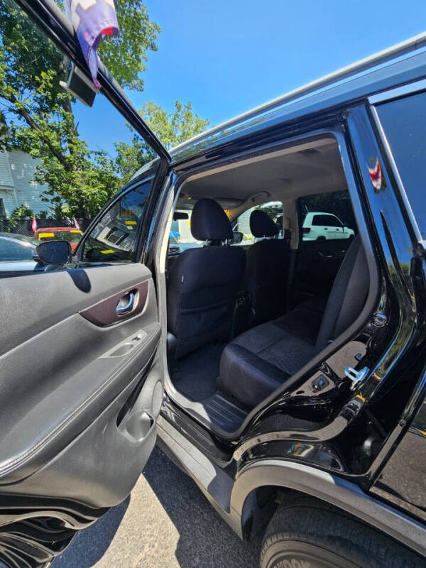 2018 Nissan Rogue SV