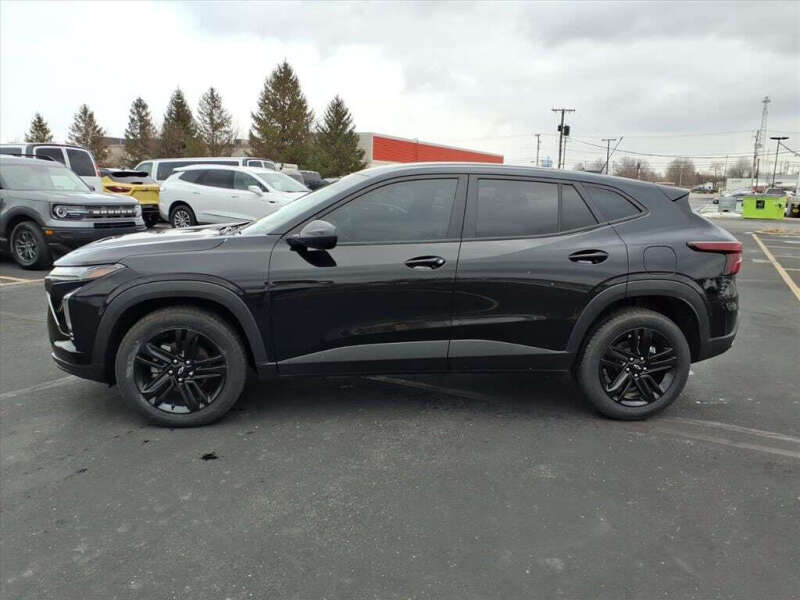 2025 Chevrolet Trax RS