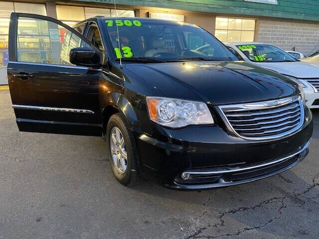 2013 Chrysler Town and Country for sale at NATIONAL AUTO GROUP INC in Chicago IL