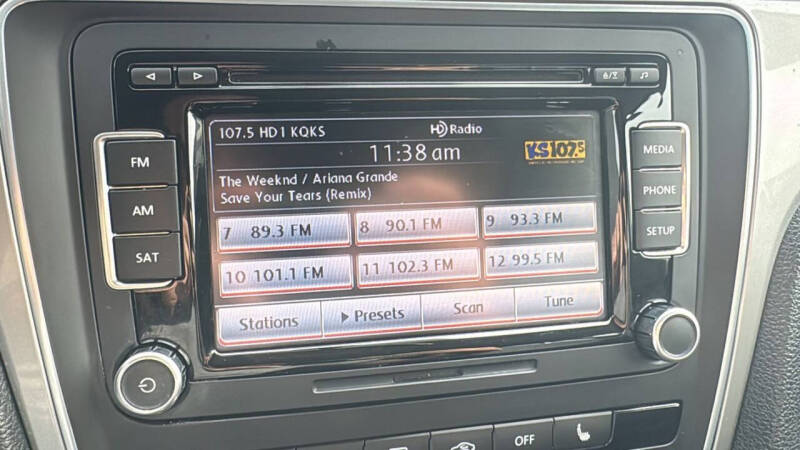 2015 Volkswagen Passat 1.8T Limited Edition