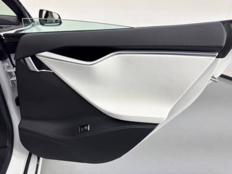 2017 Tesla Model S 90D