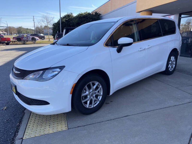 2021 Chrysler Voyager LX