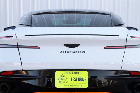 2022 Aston Martin DB11 V8