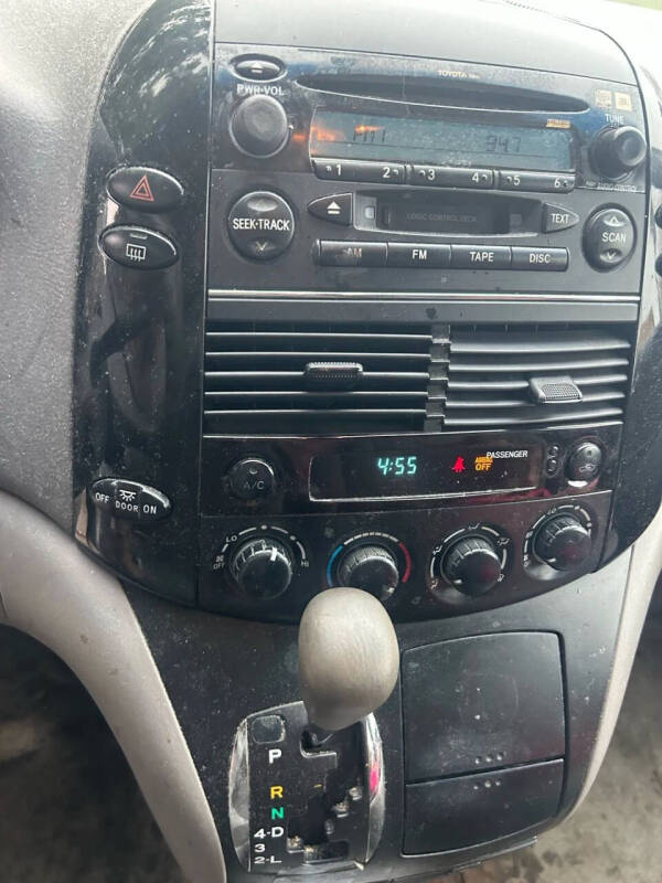 2005 Toyota Sienna