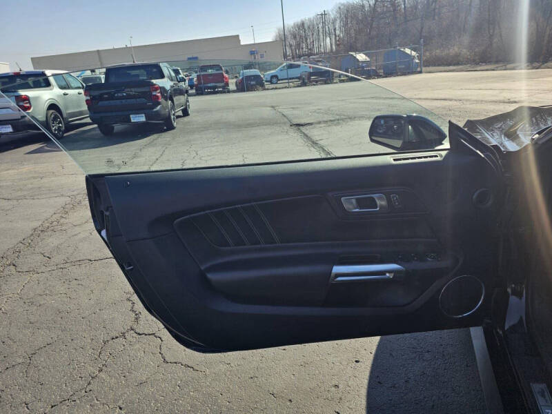 2022 Ford Mustang EcoBoost Premium