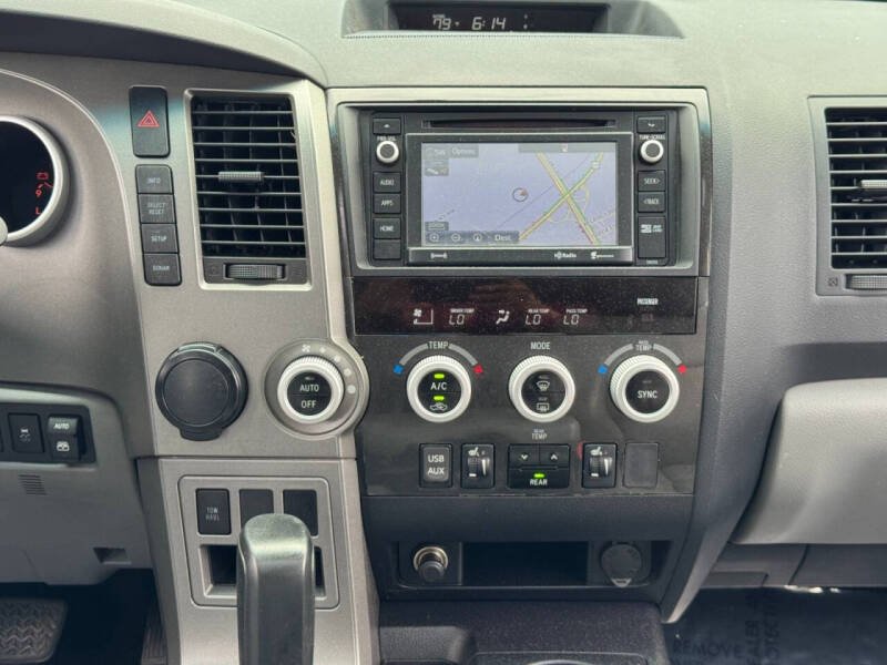 2016 Toyota Sequoia SR5