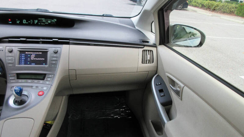 2012 Toyota Prius Two