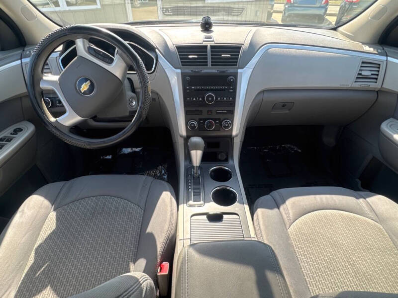 2011 Chevrolet Traverse LS