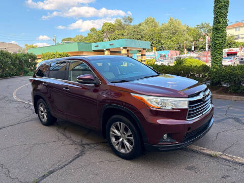 2014 Toyota Highlander LE