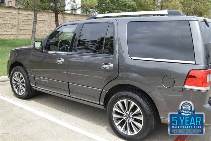 2016 Lincoln Navigator Select