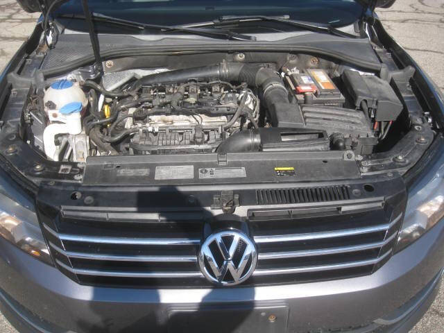 2015 Volkswagen Passat S photo 31