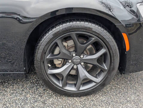 2022 Chrysler 300 S V8