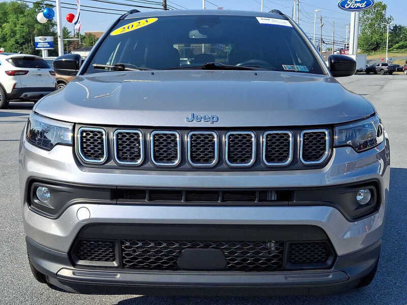 2023 Jeep Compass Latitude Lux