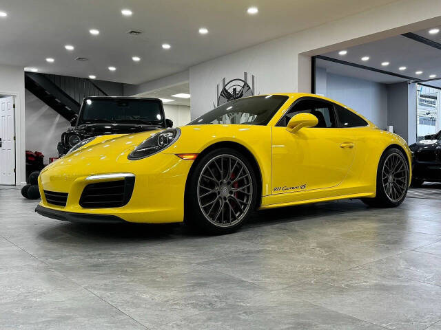 2018 Porsche 911 for sale at Alpha Auto Long Island in Westbury, NY