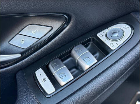 2017 Mercedes-Benz GLC GLC 300