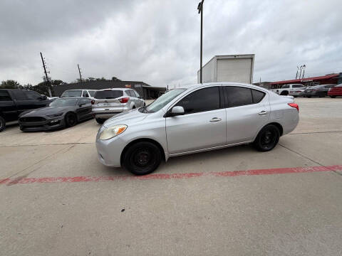 2014 Nissan Versa 1.6 S