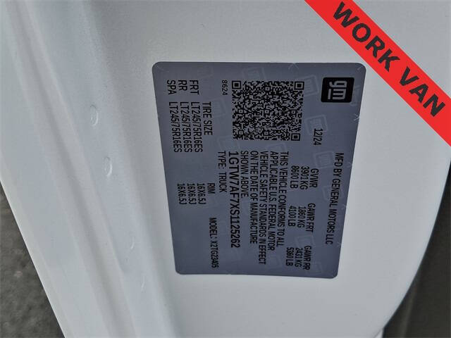 2025 GMC Savana 2500