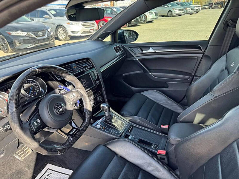 2017 Volkswagen Golf R 4Motion