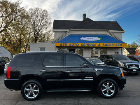 2011 Cadillac Escalade for sale at EEE AUTO SERVICES AND SALES LLC in Cincinnati OH