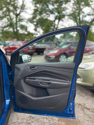 2017 Ford Escape S
