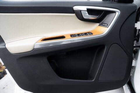 2017 Volvo XC60 T6 Inscription