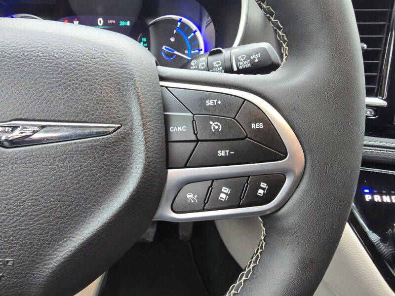 2024 Chrysler Pacifica Plug-In Hybrid