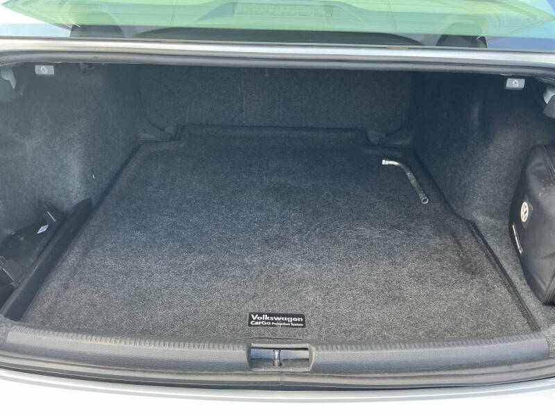 2015 Volkswagen Passat 1.8T Limited Edition