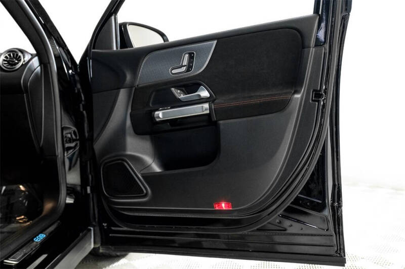 2023 Mercedes-Benz EQB EQB 300 4MATIC