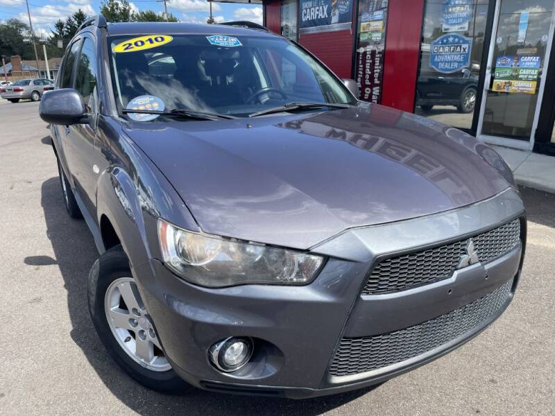 2010 Mitsubishi Outlander for sale at 4 Wheels Premium Pre-Owned Vehicles in Youngstown OH