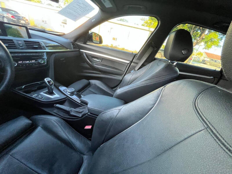 2017 BMW 3 Series 330i xDrive Gran Turismo