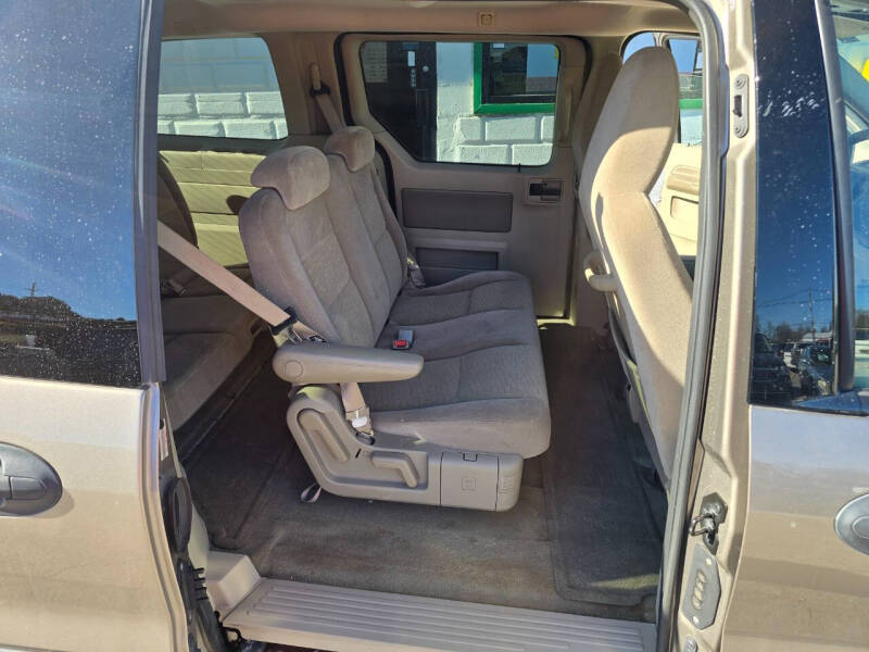 2004 Ford Freestar SE