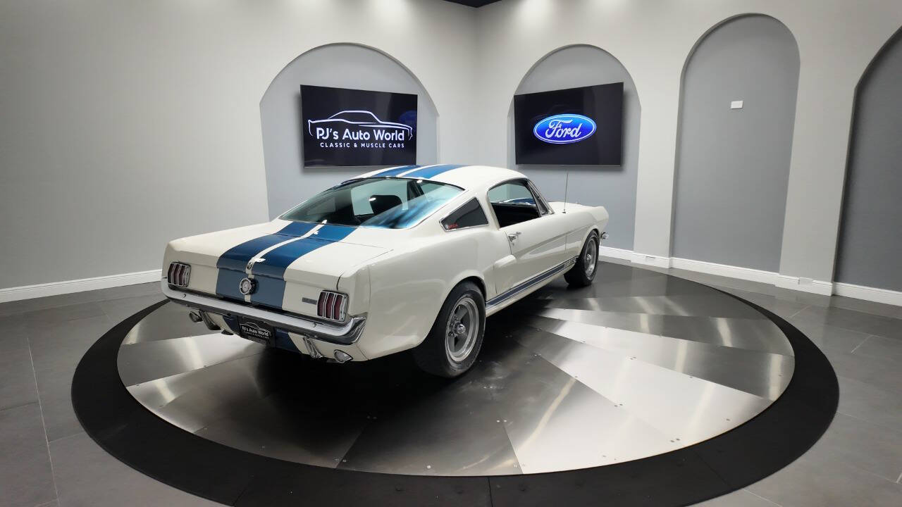 1966 Ford Mustang 37