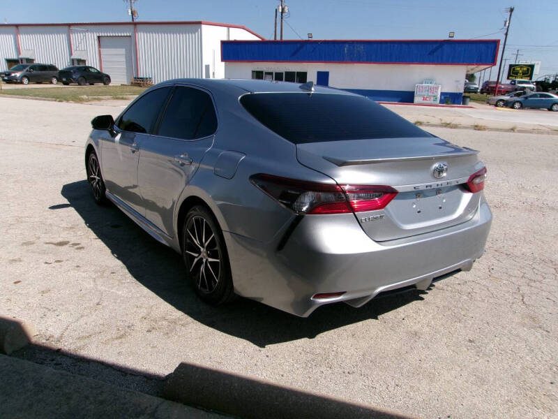 2021 Toyota Camry SE