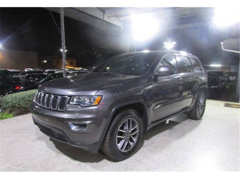 2019 Jeep Grand Cherokee Laredo E's photo