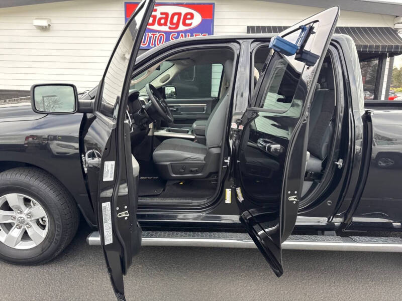 2017 RAM 1500 SLT