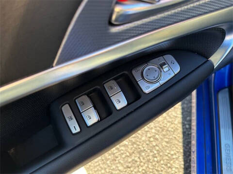 2022 Genesis G70
