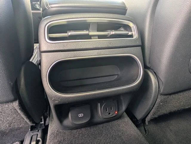 2022 Genesis GV70 2.5T Standard