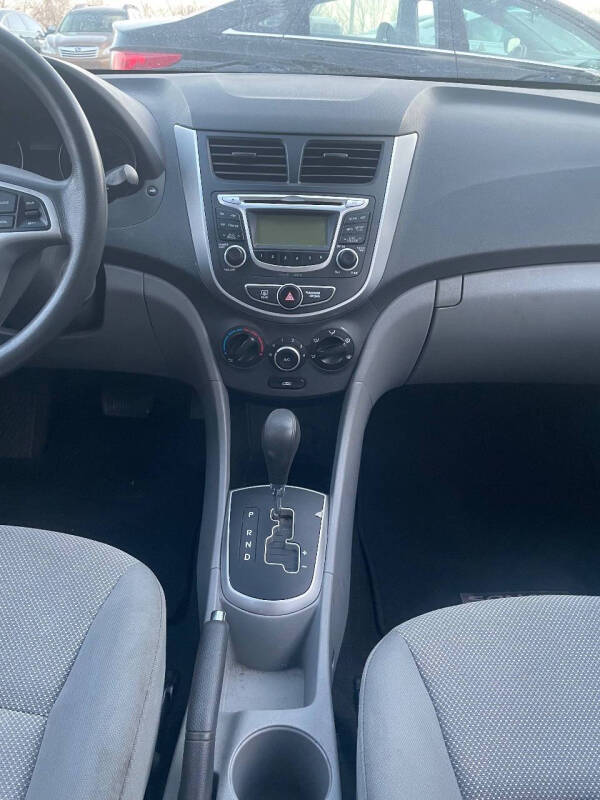 2013 Hyundai Accent GS