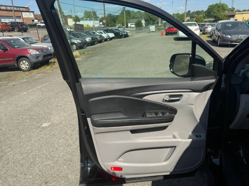 2017 Honda Pilot LX