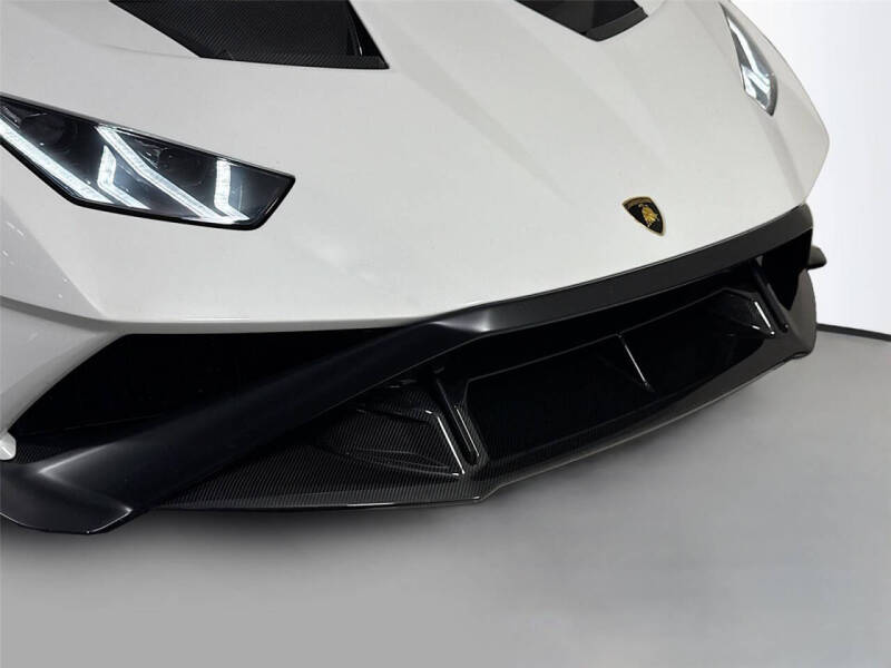 2021 Lamborghini Huracan STO