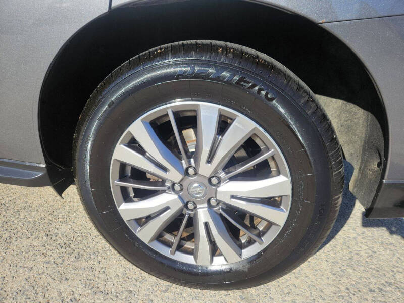 2019 Nissan Pathfinder SL