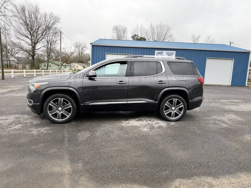 2017 GMC Acadia Denali's photo