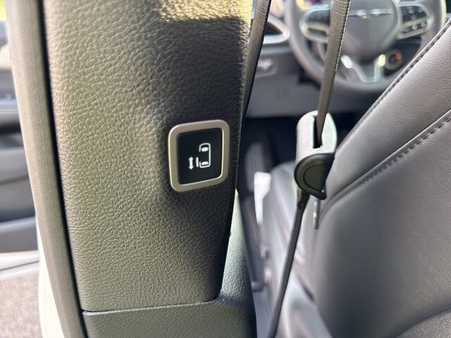 2026 Chrysler Voyager LX