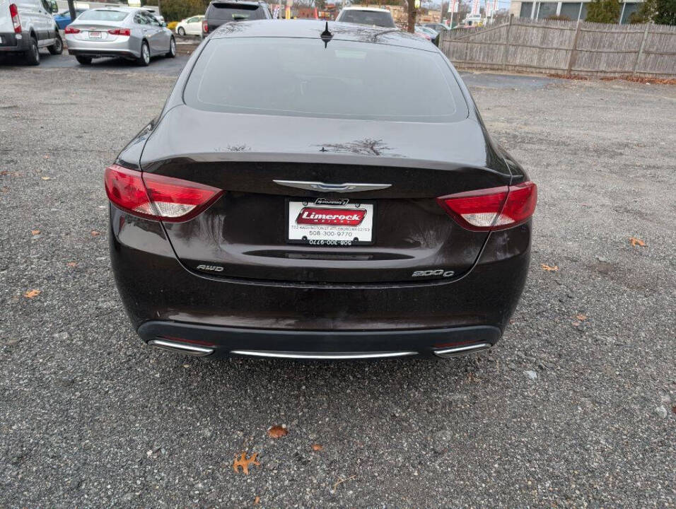 2015 Chrysler 200 C's photo