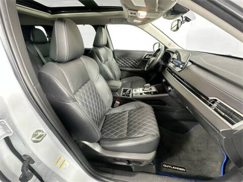 2023 Mitsubishi Outlander PHEV SEL