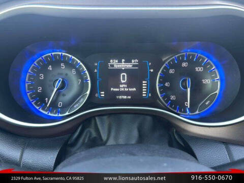 2017 Chrysler Pacifica Touring-L