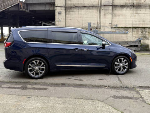 2017 Chrysler Pacifica Limited